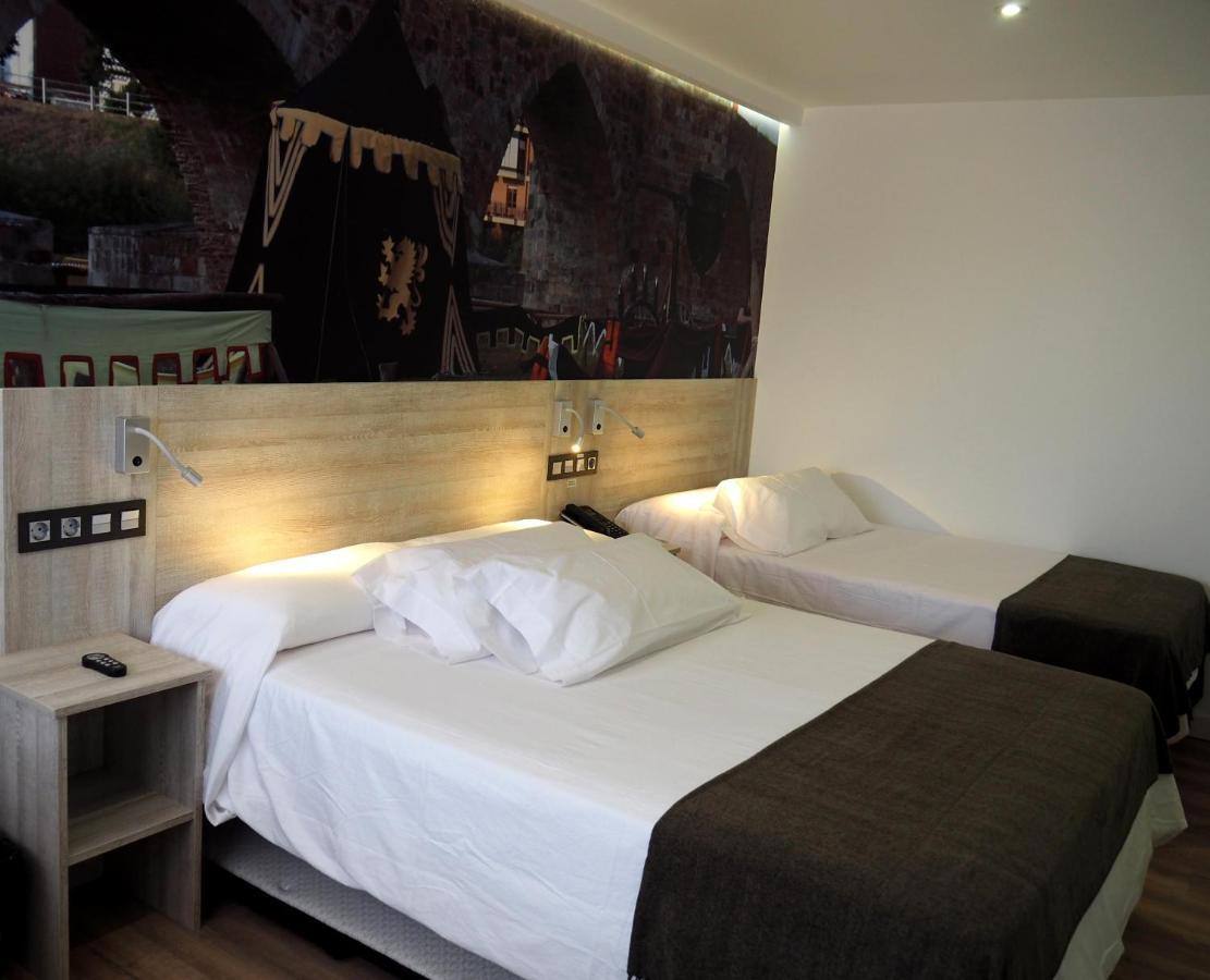 Hospital de Órbigo Hostal Don Suero De Quinones מראה חיצוני תמונה