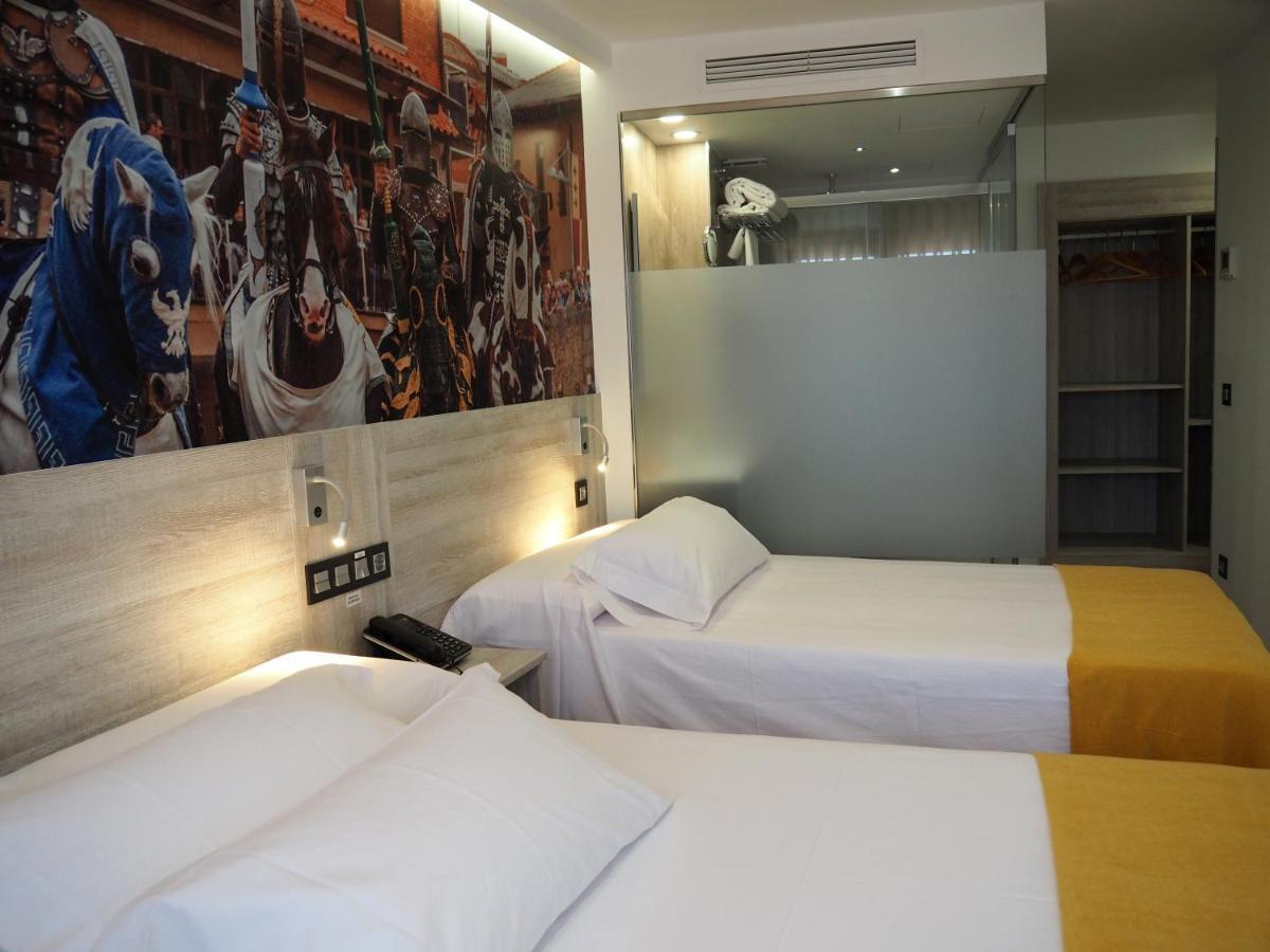 Hospital de Órbigo Hostal Don Suero De Quinones מראה חיצוני תמונה