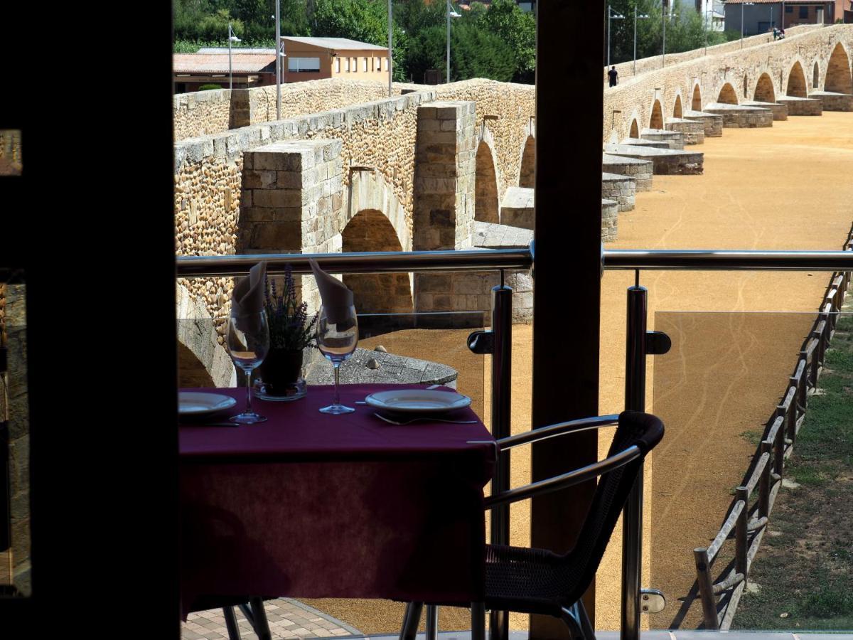 Hospital de Órbigo Hostal Don Suero De Quinones מראה חיצוני תמונה