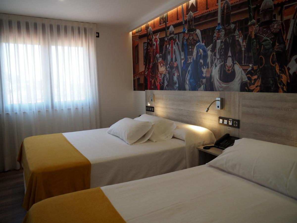 Hospital de Órbigo Hostal Don Suero De Quinones מראה חיצוני תמונה