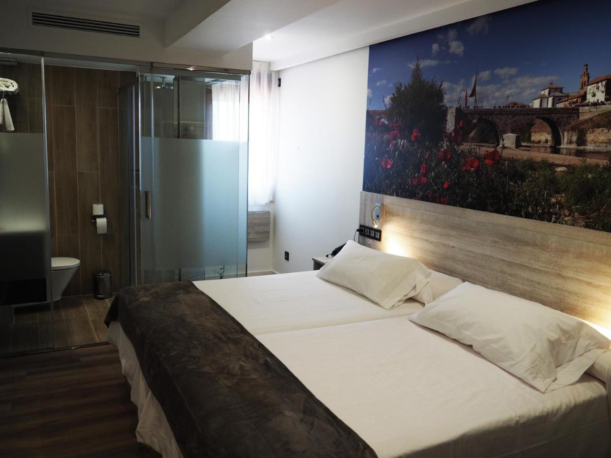 Hospital de Órbigo Hostal Don Suero De Quinones מראה חיצוני תמונה
