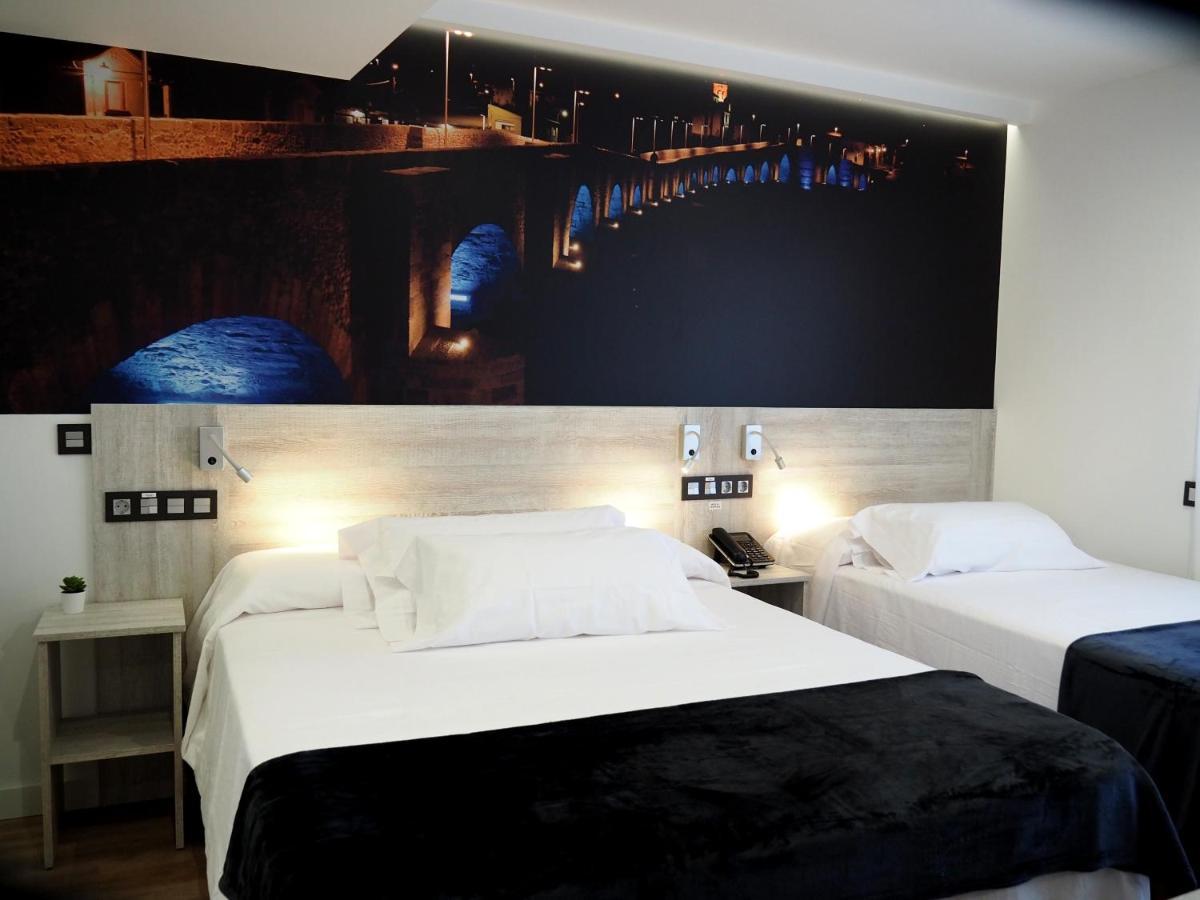 Hospital de Órbigo Hostal Don Suero De Quinones מראה חיצוני תמונה