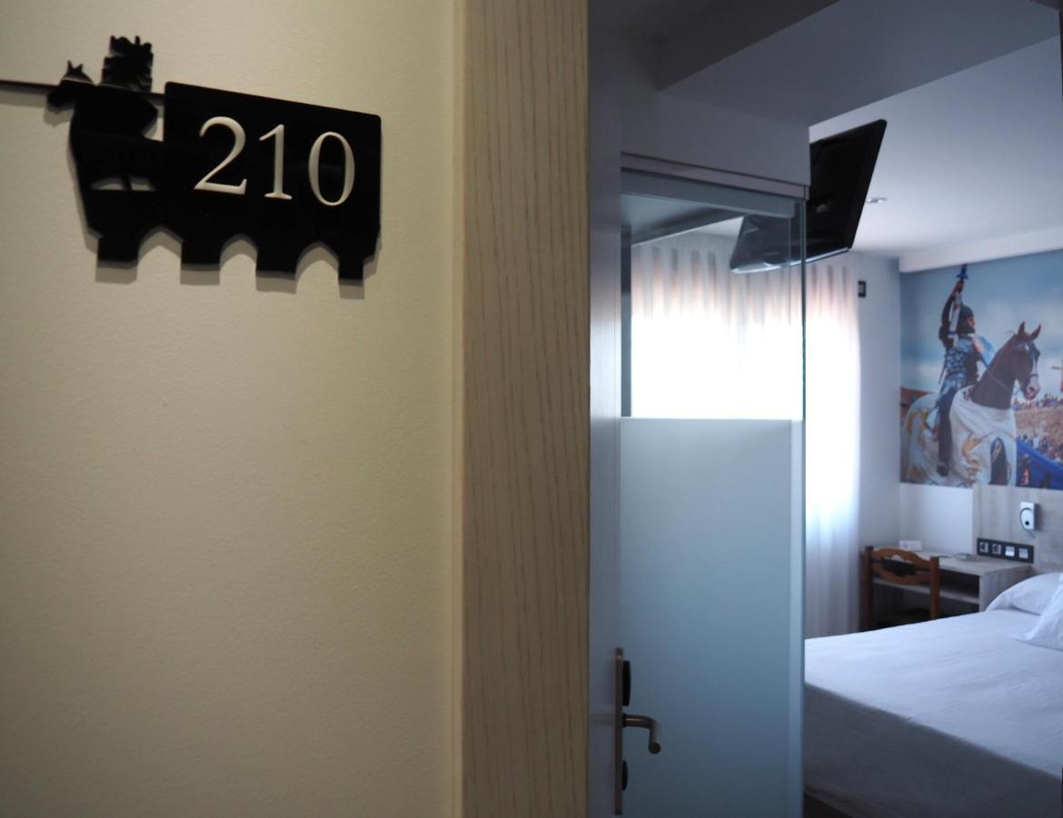 Hospital de Órbigo Hostal Don Suero De Quinones מראה חיצוני תמונה