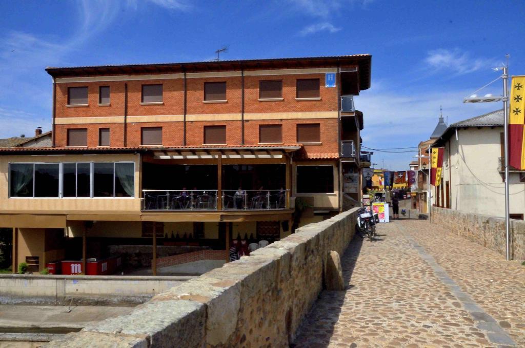 Hospital de Órbigo Hostal Don Suero De Quinones מראה חיצוני תמונה