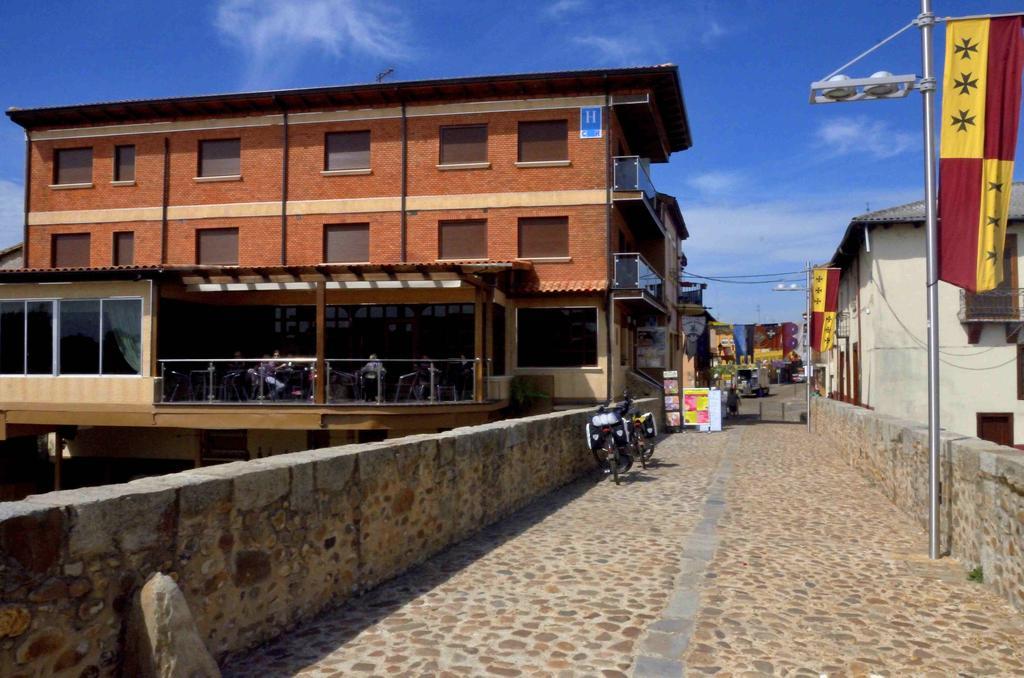 Hospital de Órbigo Hostal Don Suero De Quinones מראה חיצוני תמונה